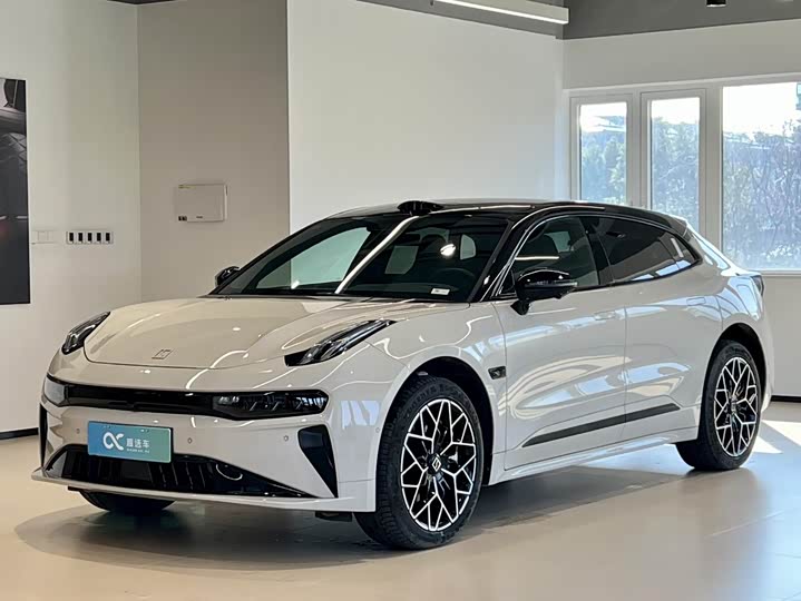 Фото 1 - Zeekr 001