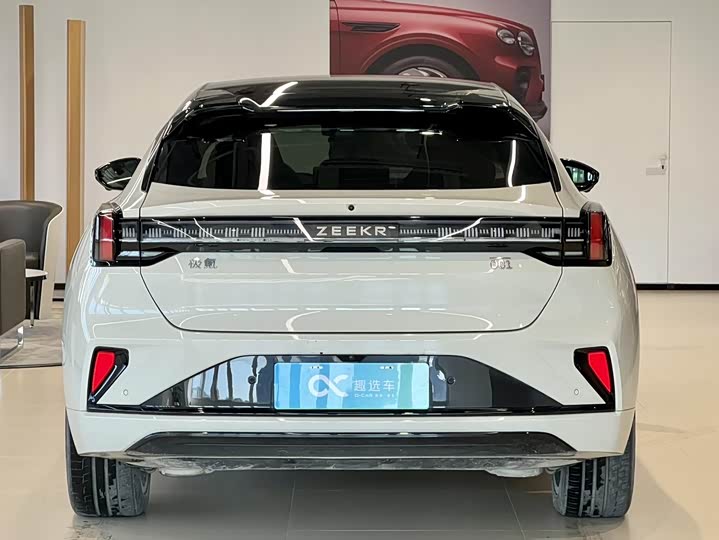 Фото 5 - Zeekr 001
