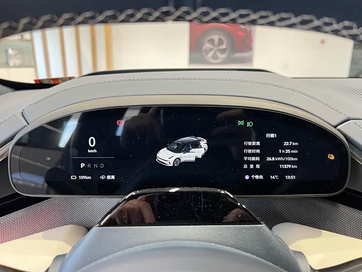 Фото 7 - Zeekr 001