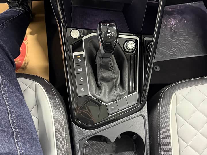 Фото 8 - Volkswagen Tayron