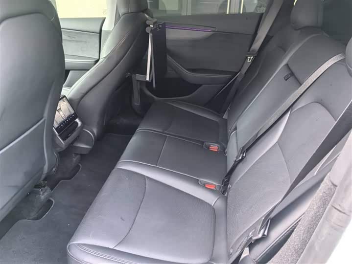 Photo 7 - Tesla Model Y