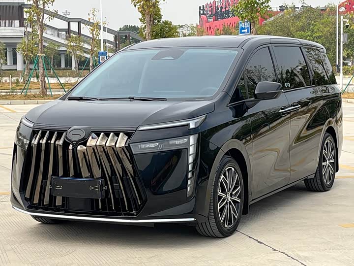 Фото 1 - GAC Trumpchi E8