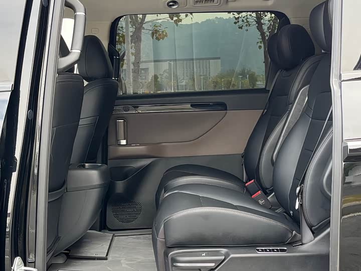 Фото 6 - GAC Trumpchi E8