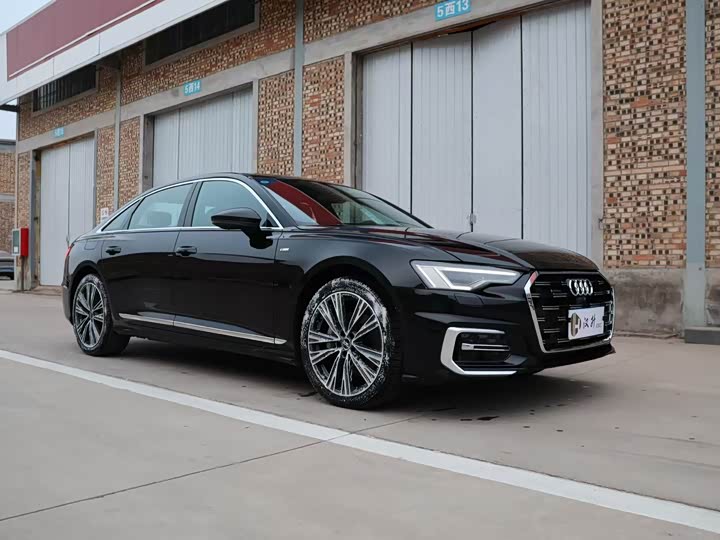 Фото 3 - Audi A6L