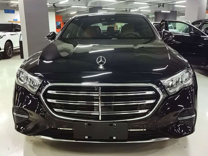 Photo 2 - Mercedes-Benz E-Class