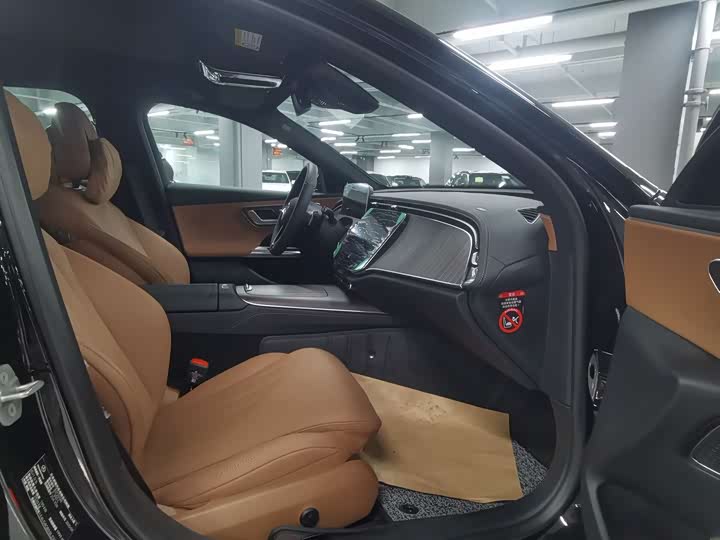 Photo 6 - Mercedes-Benz E-Class