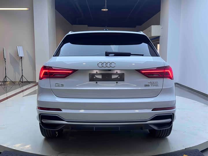 Фото 5 - Audi Q3