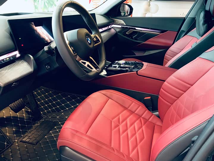 Фото 5 - BMW 5 Series