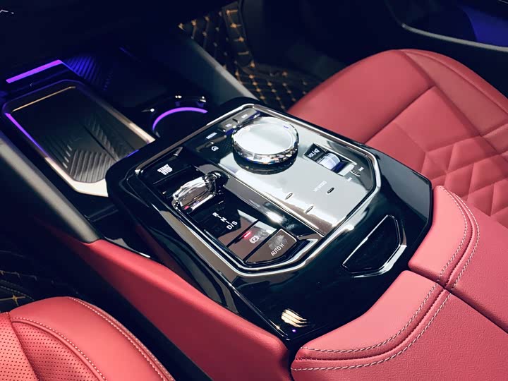 Фото 6 - BMW 5 Series