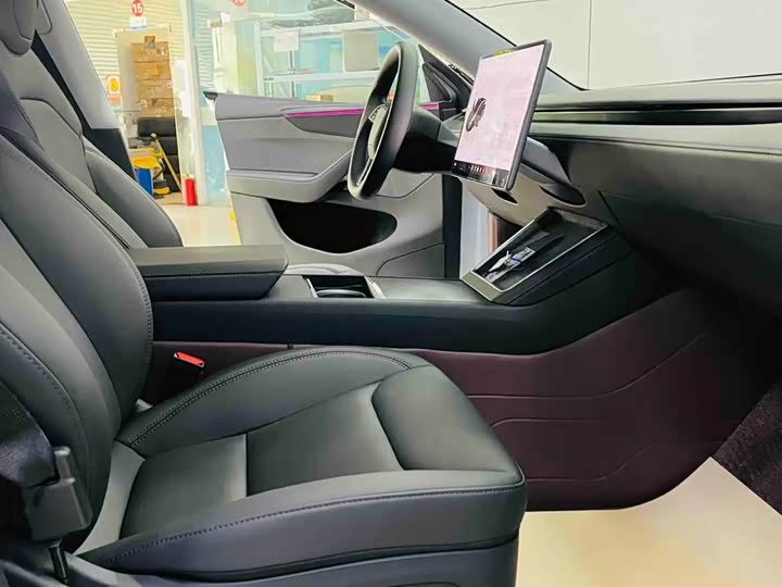 Фото 6 - Tesla Model Y