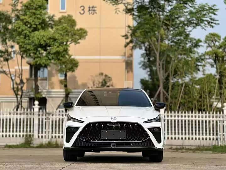 Фото 2 - MG Motor 5 Scorpio