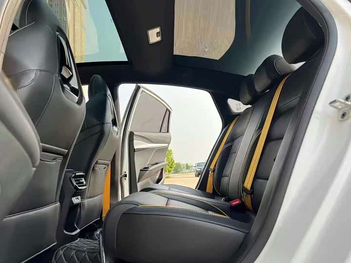 Фото 6 - MG Motor 5 Scorpio