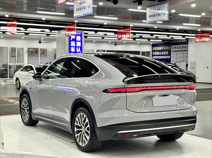 Photo 4 - Nio EC6