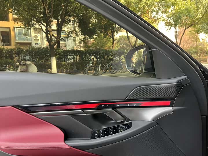 Фото 5 - BMW 5 Series