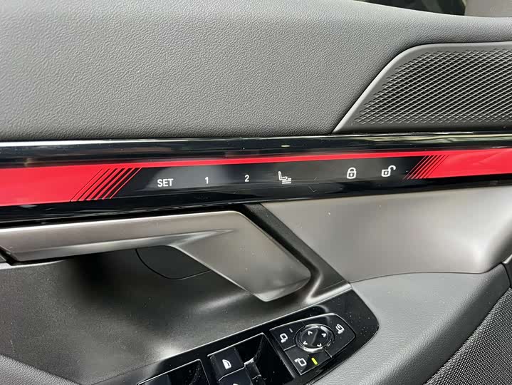 Фото 9 - BMW 5 Series