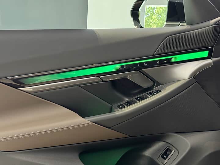 Фото 9 - BMW 5 Series