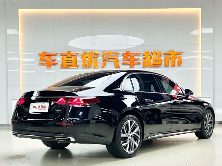 Фото 5 - Mercedes-Benz E-Class