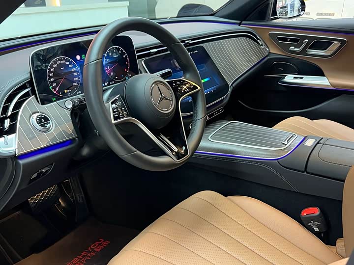 Фото 8 - Mercedes-Benz E-Class