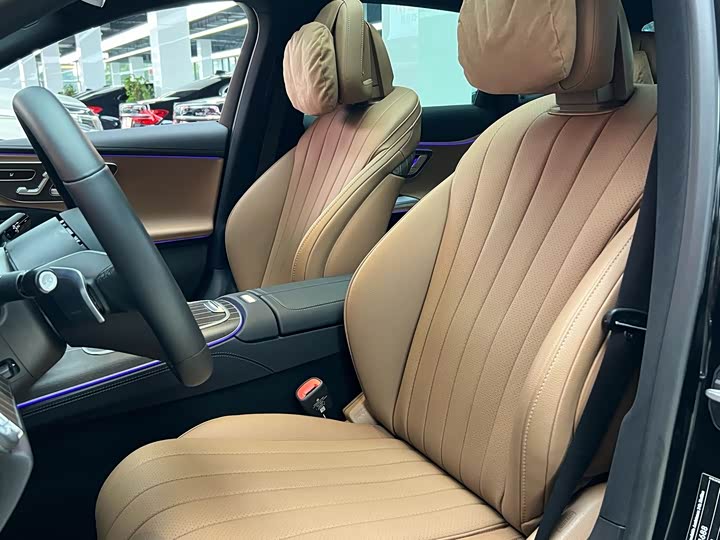 Фото 9 - Mercedes-Benz E-Class