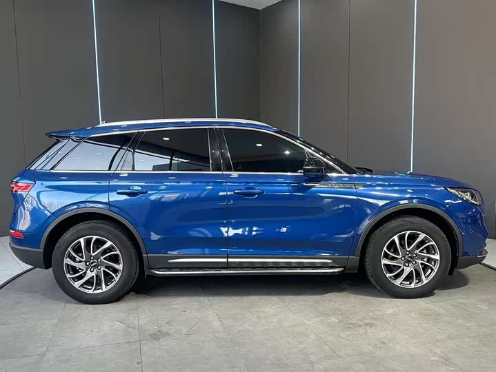 Фото 5 - Lincoln Corsair