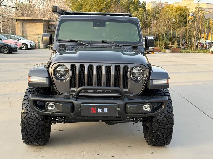 Фото 2 - Jeep Wrangler