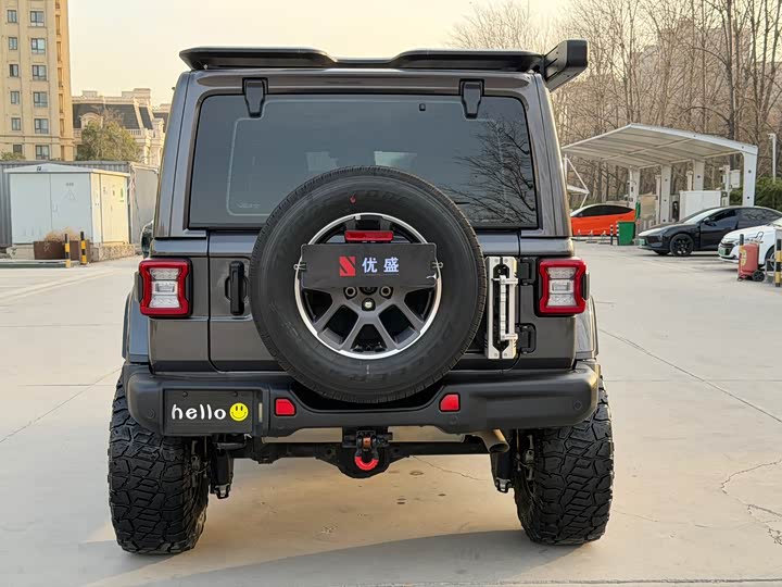 Фото 8 - Jeep Wrangler