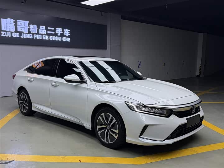 Фото 3 - Honda Inspire