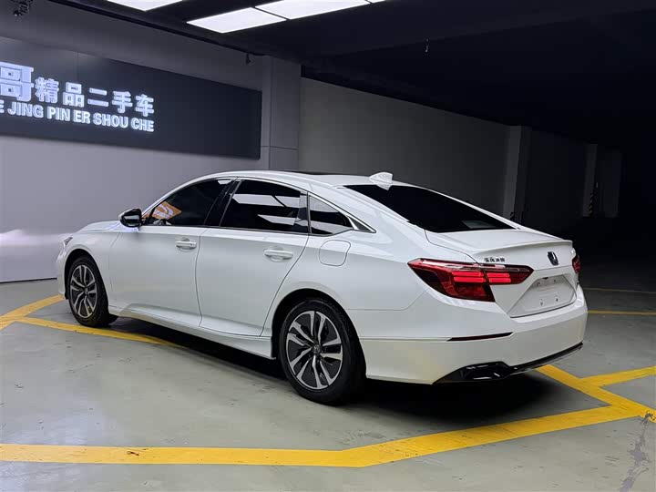 Фото 9 - Honda Inspire