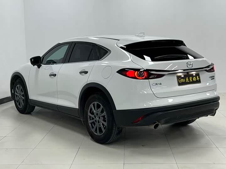 Фото 5 - Mazda CX-4