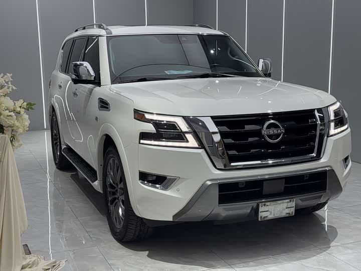 Фото 3 - Nissan Armada