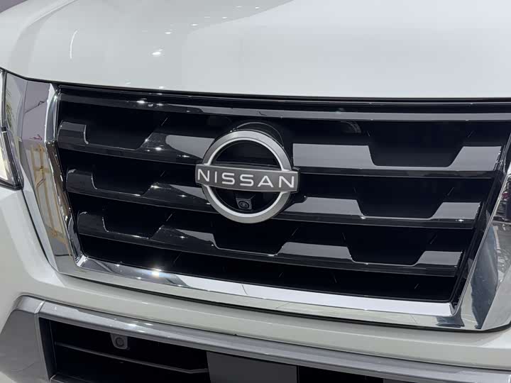 Фото 5 - Nissan Armada