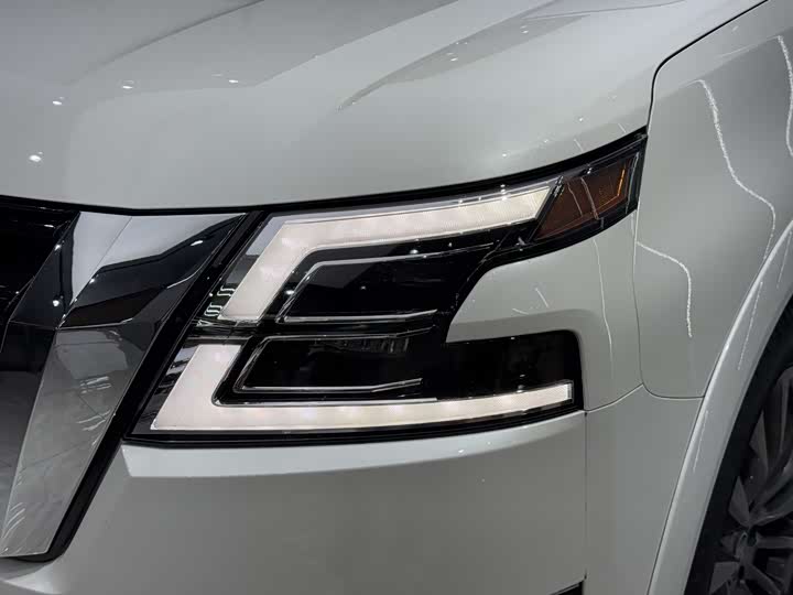 Фото 6 - Nissan Armada