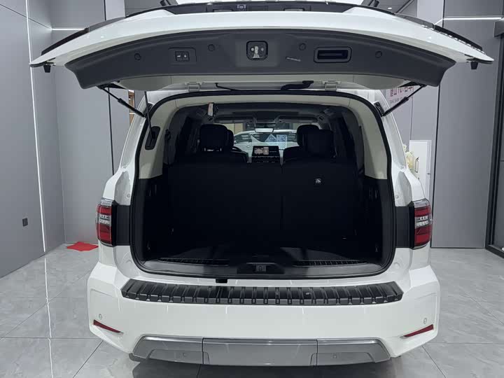 Фото 9 - Nissan Armada