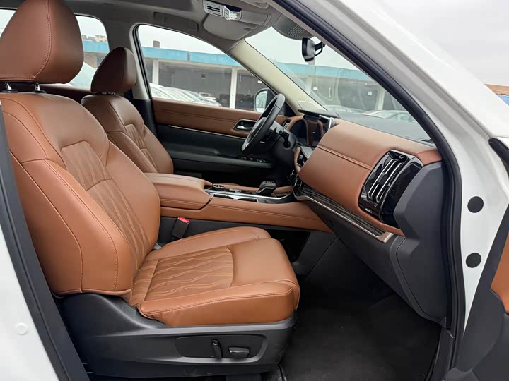 Фото 4 - Nissan Pathfinder