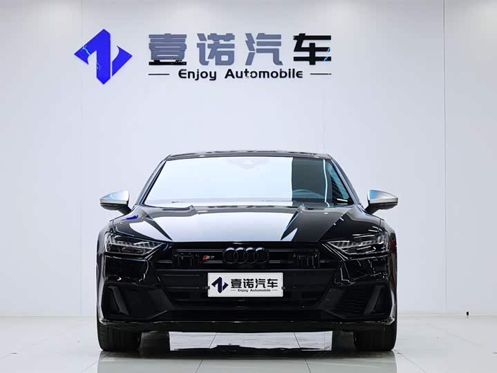 Фото 2 - Audi S7