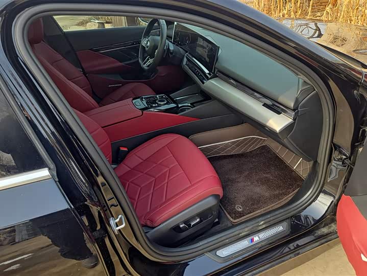 Фото 8 - BMW 5 Series