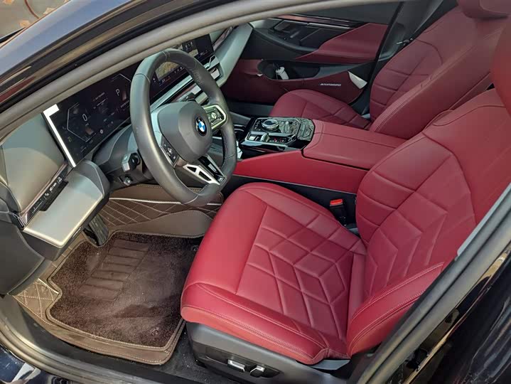 Фото 9 - BMW 5 Series