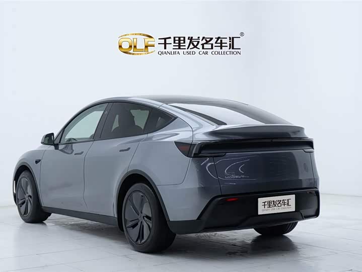 Photo 4 - Tesla Model Y