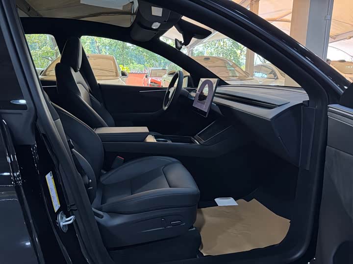 Фото 4 - Tesla Model Y