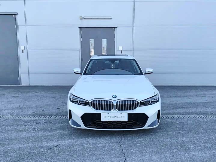 Фото 2 - BMW 3 Series