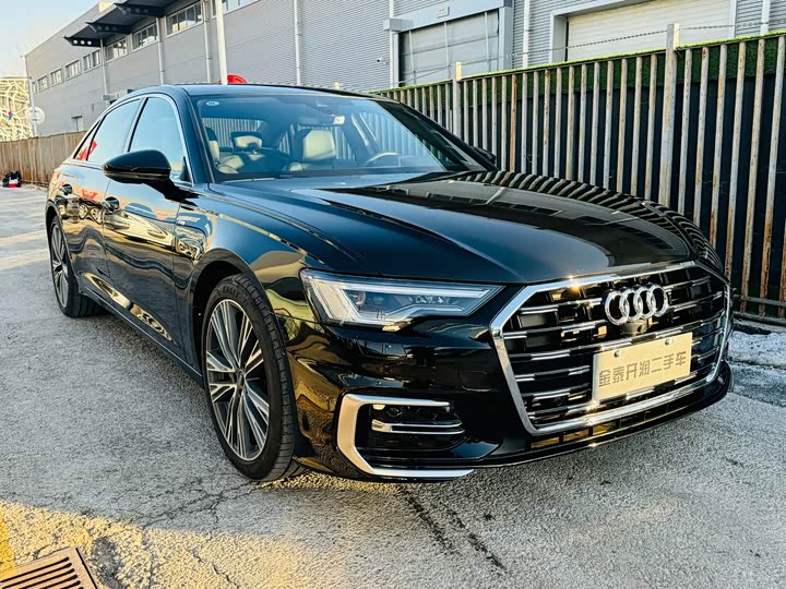 Фото 2 - Audi A6L