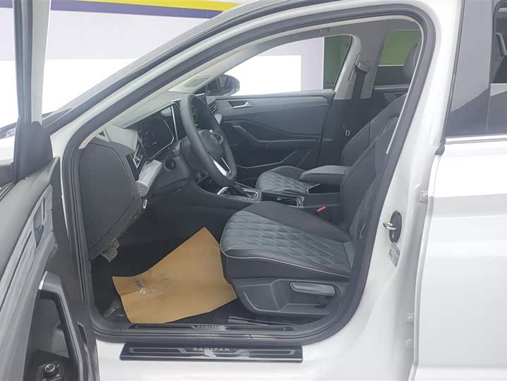 Фото 9 - Volkswagen Sagitar L