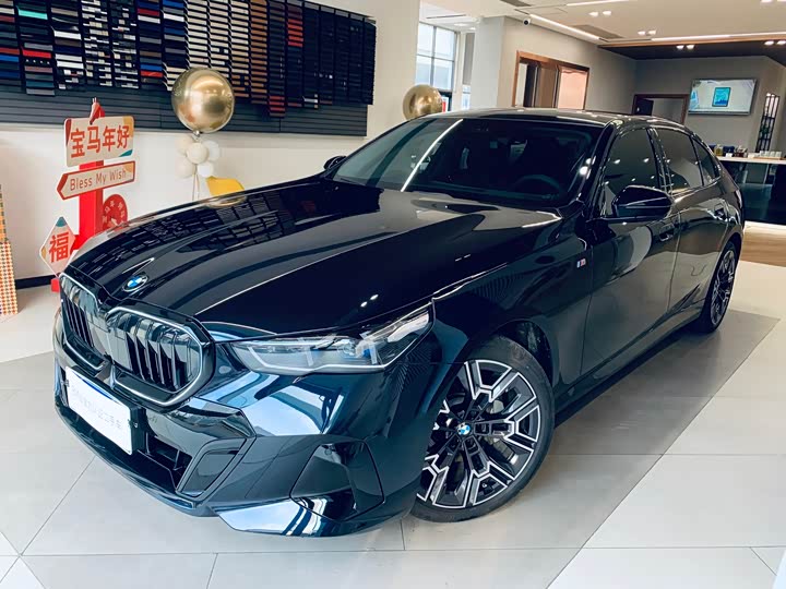 Фото 1 - BMW 5 Series