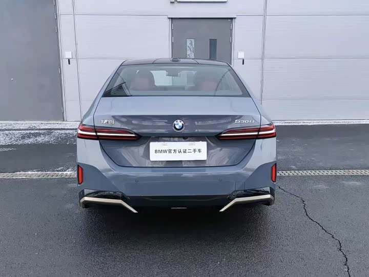 Фото 2 - BMW 5 Series