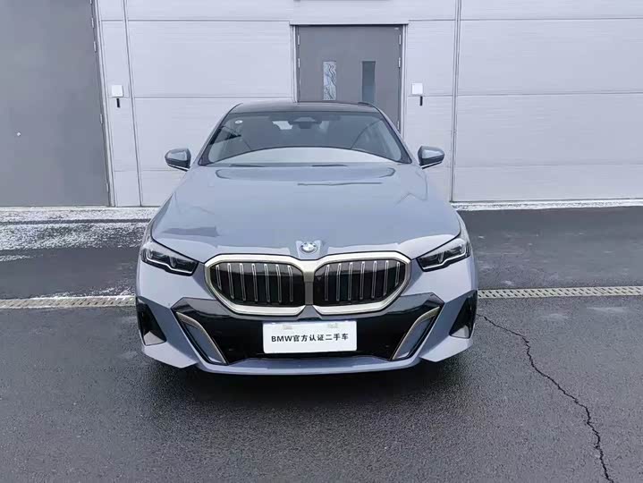 Фото 9 - BMW 5 Series