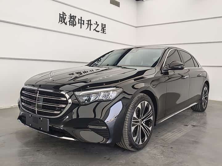 Фото 1 - Mercedes-Benz E-Class