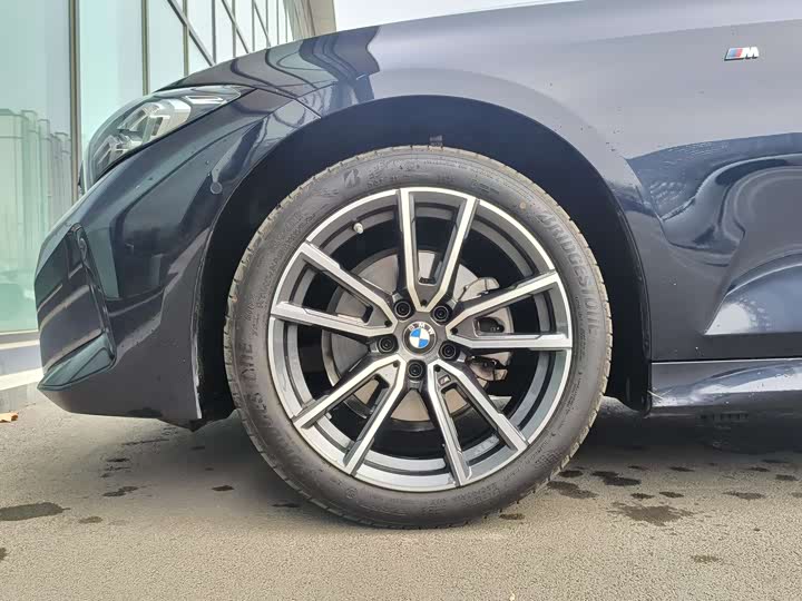 Фото 9 - BMW 3 Series