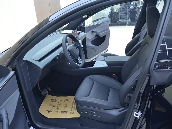 Фото 4 - Tesla Model Y