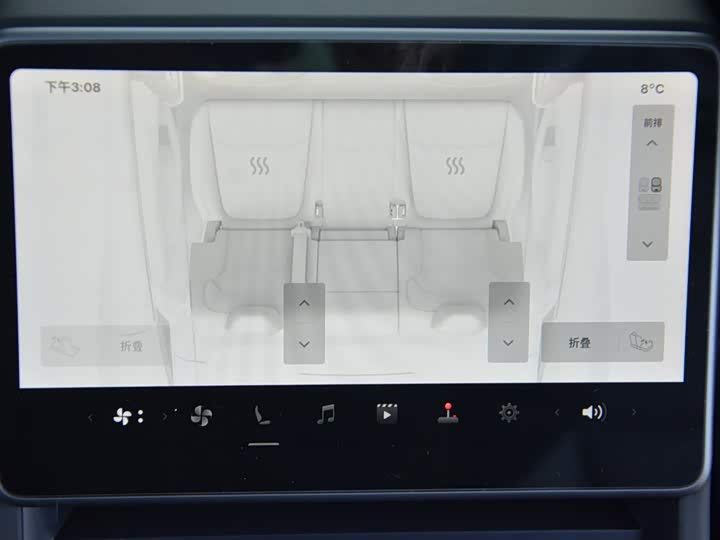 Фото 9 - Tesla Model Y