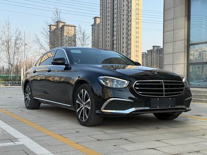 Фото 1 - Mercedes-Benz E-Class Hybrid